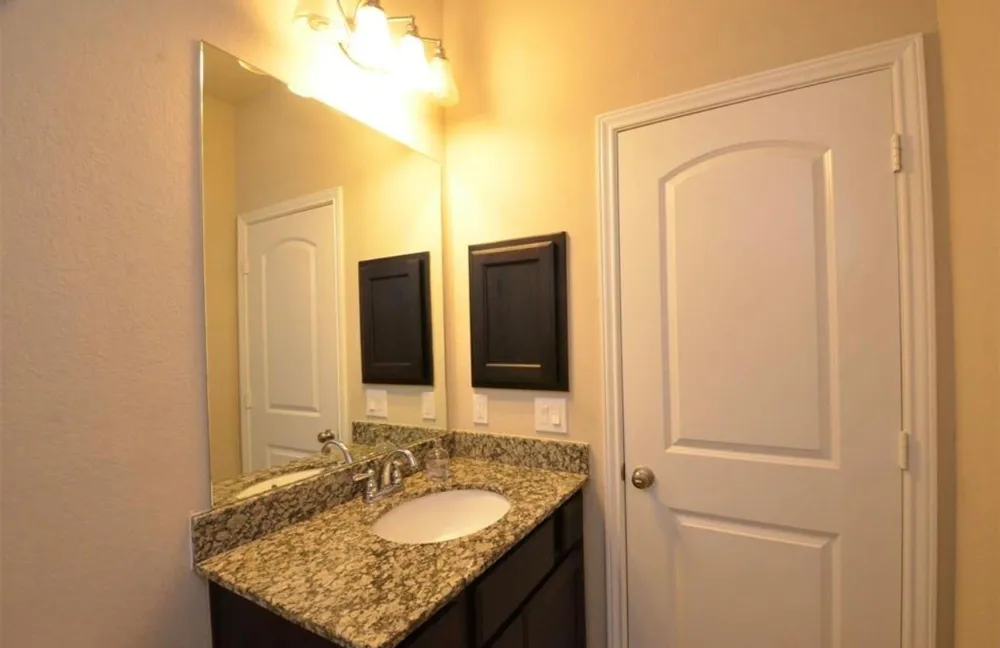 9515 Scanlan Heights Lane Missouri City, TX 77459
