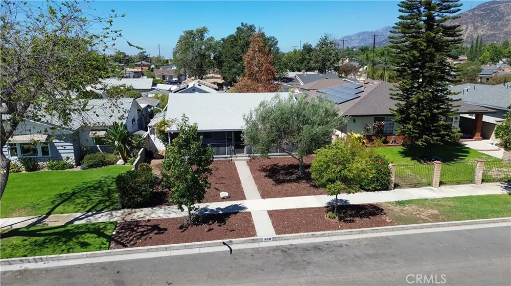 939 Orange Azusa, CA 91702