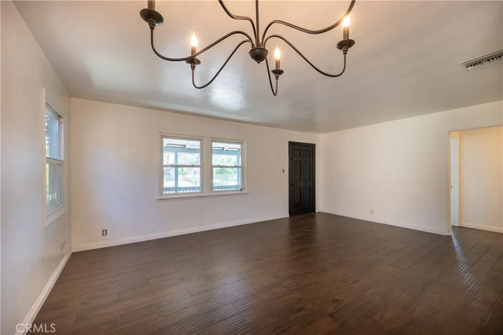 939 Orange Azusa, CA 91702