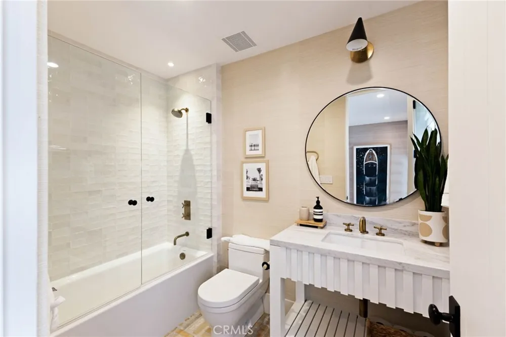 1416 E Balboa Boulevard Newport Beach, CA 92661