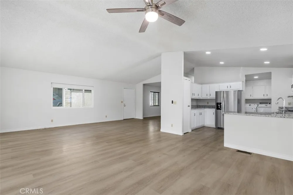 10961 Desert Lawn Dr #70 Calimesa, CA 92320