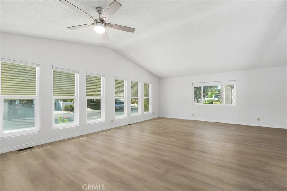 10961 Desert Lawn Dr #70 Calimesa, CA 92320