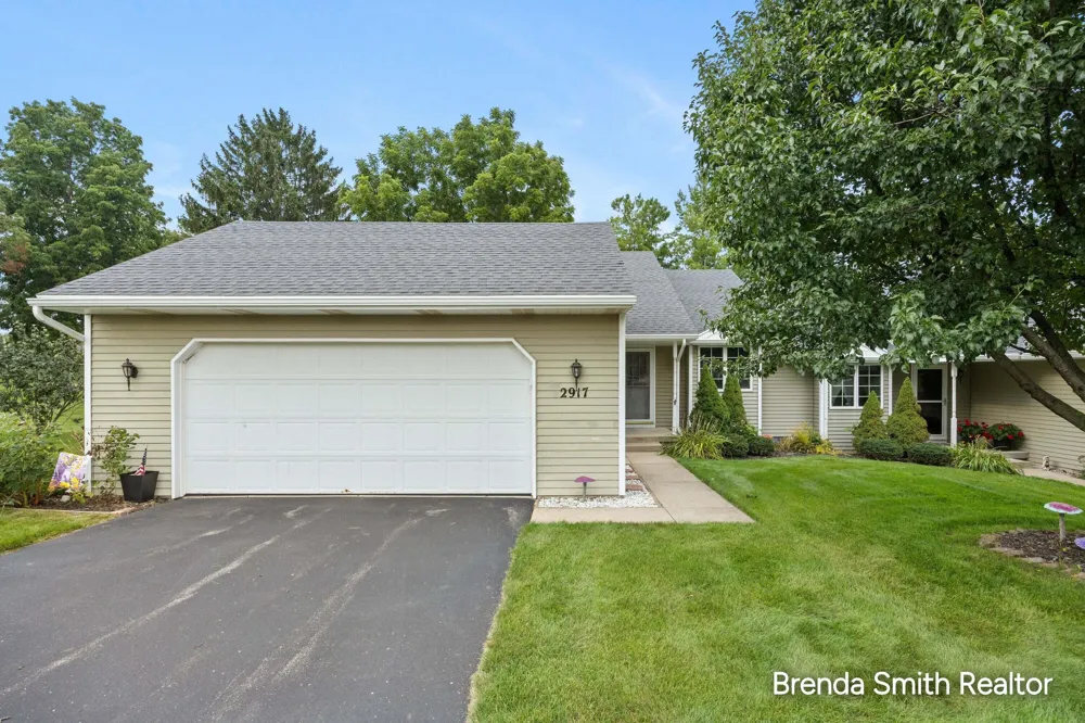 2917 Parkside Drive Jenison, MI 49428