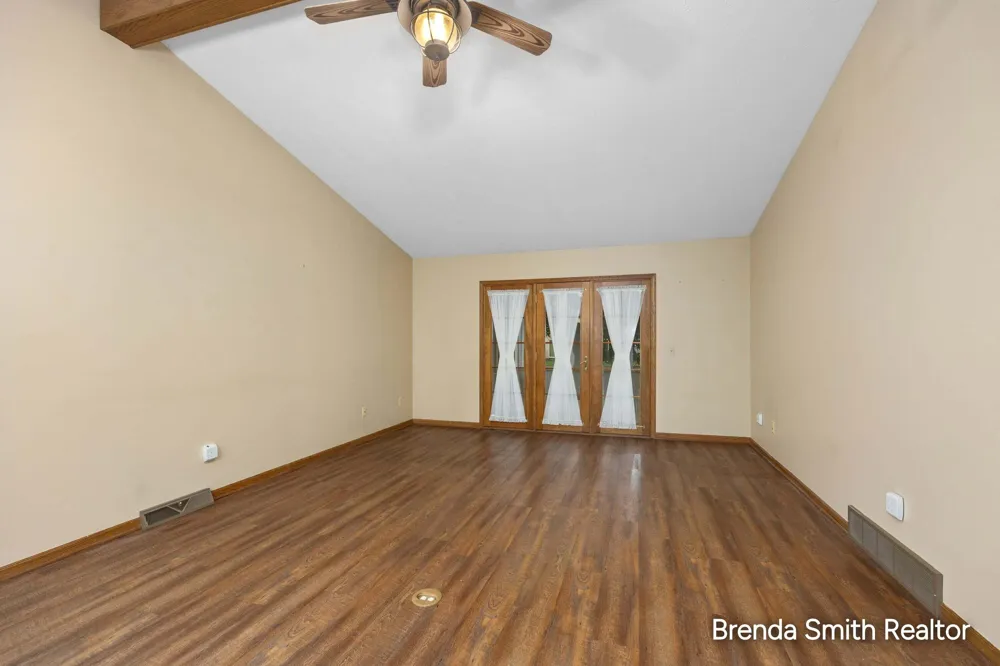 2917 Parkside Drive Jenison, MI 49428