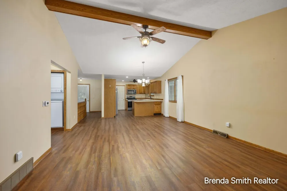 2917 Parkside Drive Jenison, MI 49428