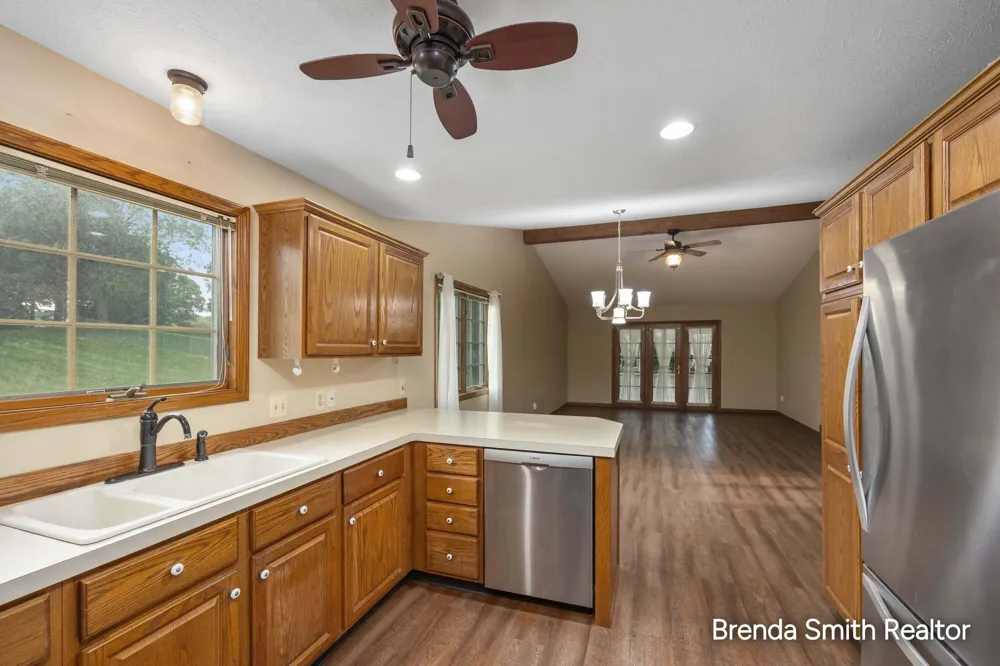 2917 Parkside Drive Jenison, MI 49428
