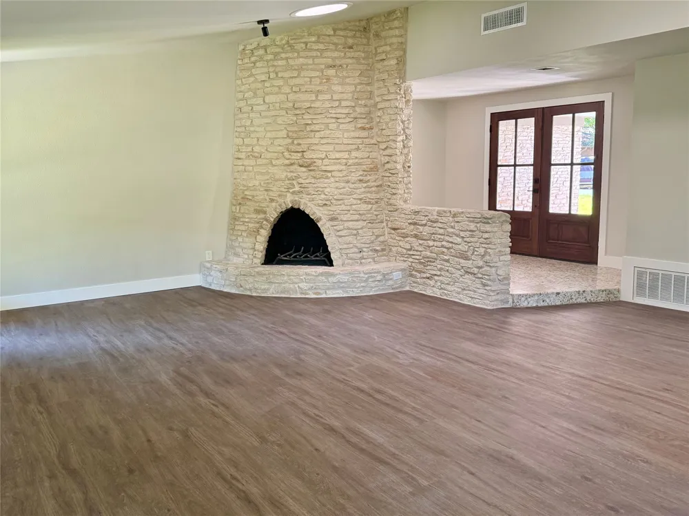 1302 July Drive Austin, TX 78753