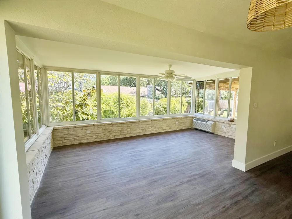 1302 July Drive Austin, TX 78753