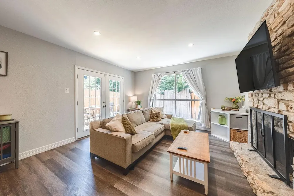 4807 Yucca Hill Drive Austin, TX 78744
