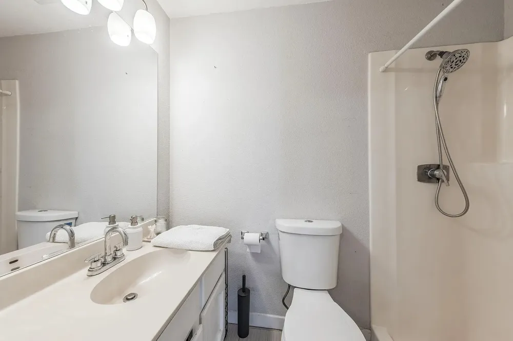 4807 Yucca Hill Drive Austin, TX 78744