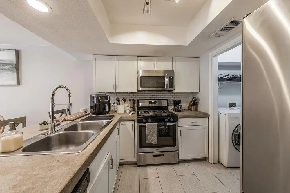 4807 Yucca Hill Drive Austin, TX 78744