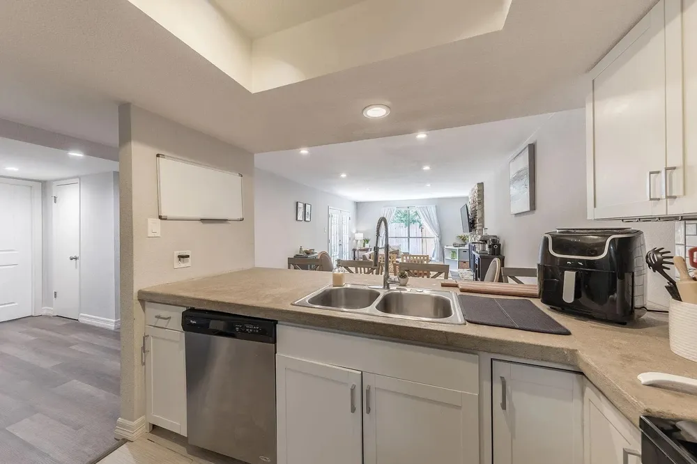 4807 Yucca Hill Drive Austin, TX 78744