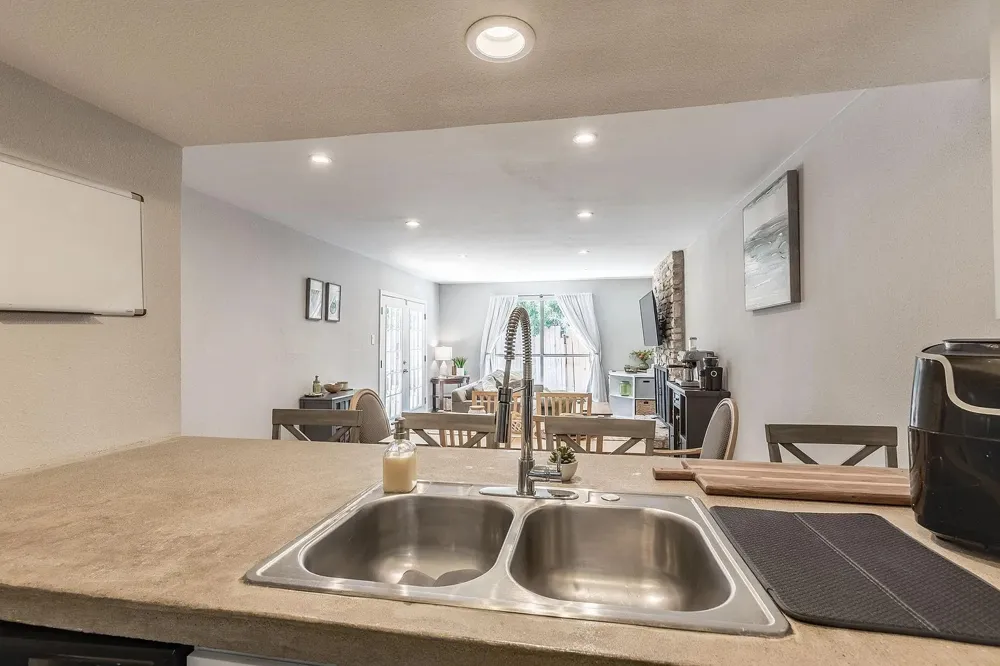 4807 Yucca Hill Drive Austin, TX 78744