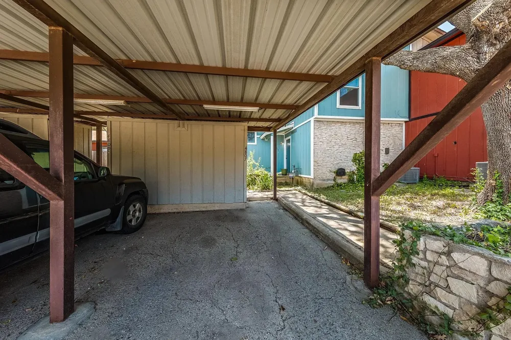 4807 Yucca Hill Drive Austin, TX 78744