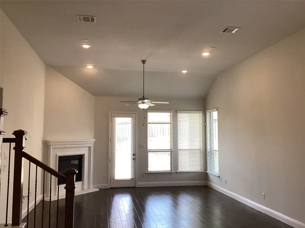 2209 Madison Carrollton, TX 75010