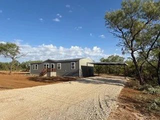 318 E Hill St Woodson, TX 76491