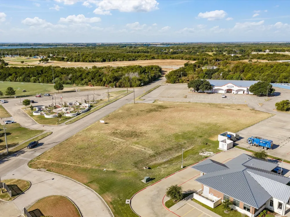 Ennis Parkway Avenue Ennis, TX 75119