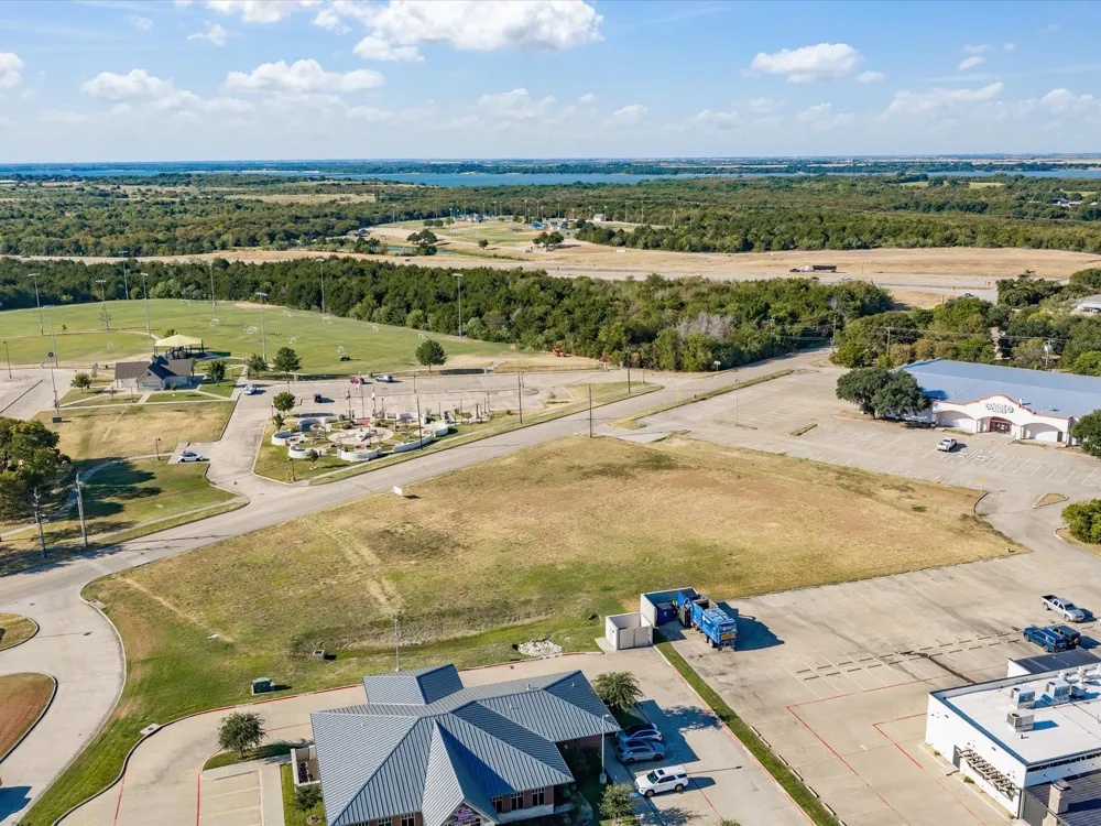 Ennis Parkway Avenue Ennis, TX 75119