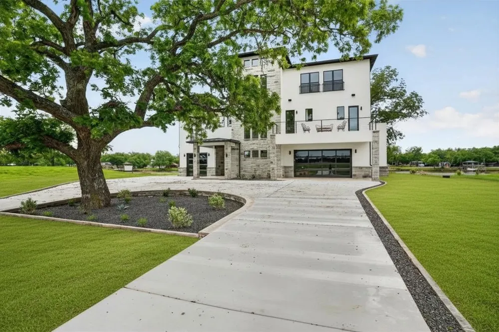 1046 River Ranch Lane Weatherford, TX 76087