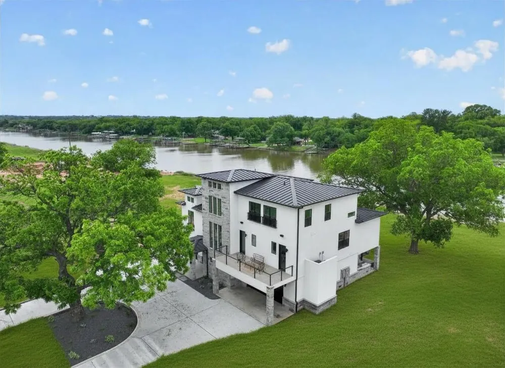 1046 River Ranch Lane Weatherford, TX 76087
