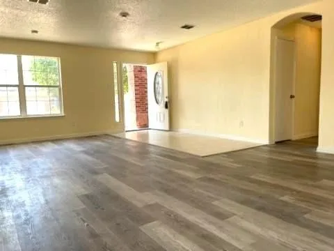 315 Pointer Place Arlington, TX 76002