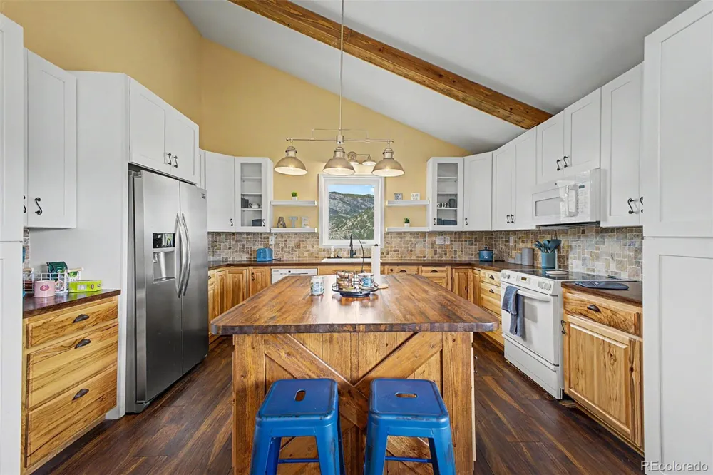 38 Navajo Court Lyons, CO 80540