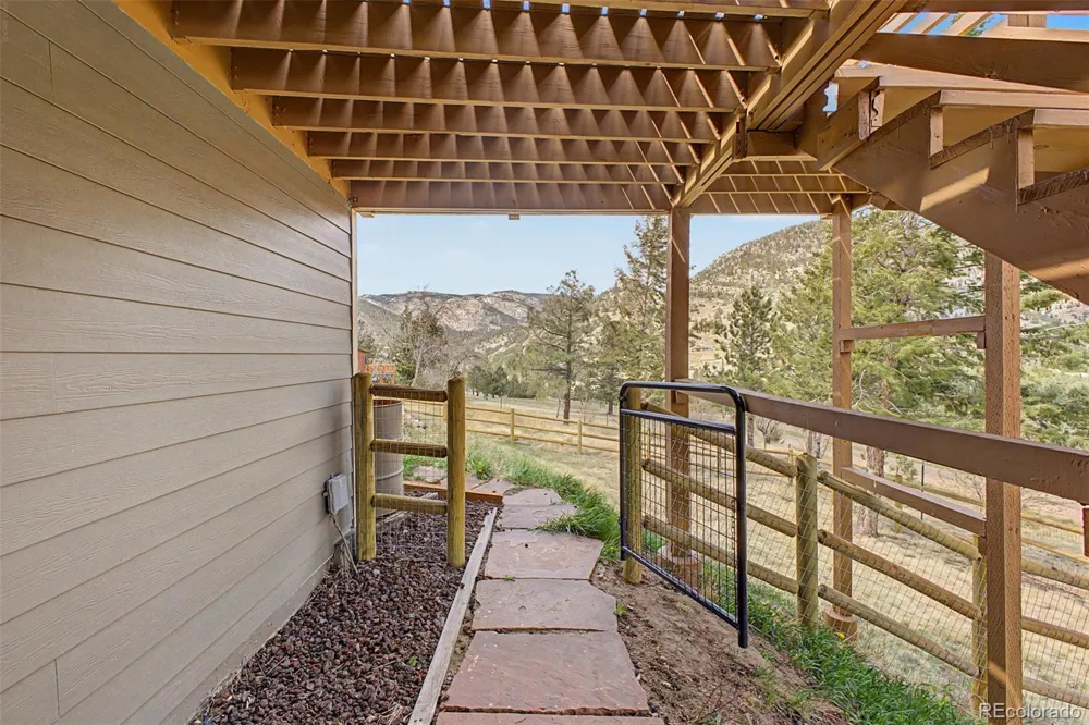 38 Navajo Court Lyons, CO 80540
