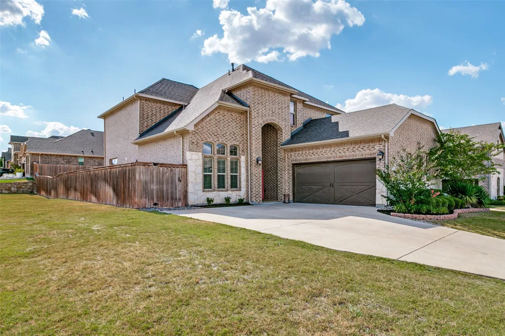 241 Cross Fox Lane Aledo, TX 76008