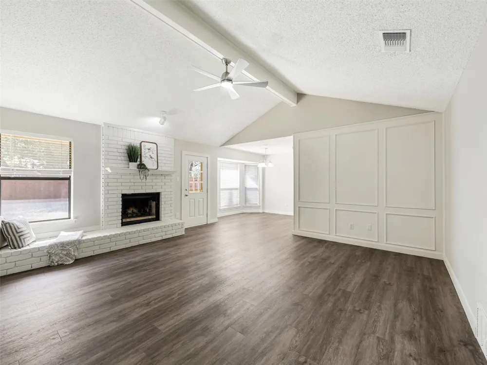 408 Anice Lane Euless, TX 76039