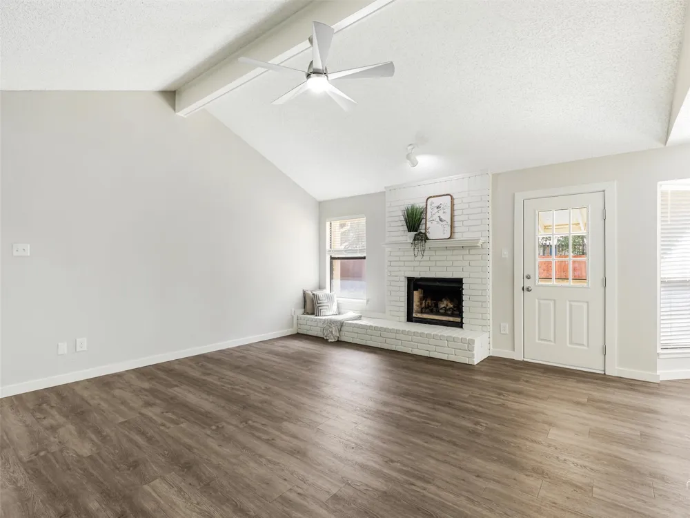 408 Anice Lane Euless, TX 76039