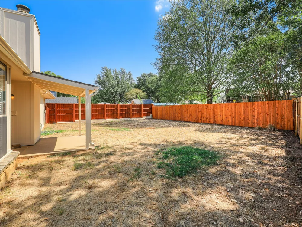 408 Anice Lane Euless, TX 76039