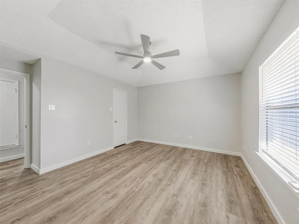 408 Anice Lane Euless, TX 76039
