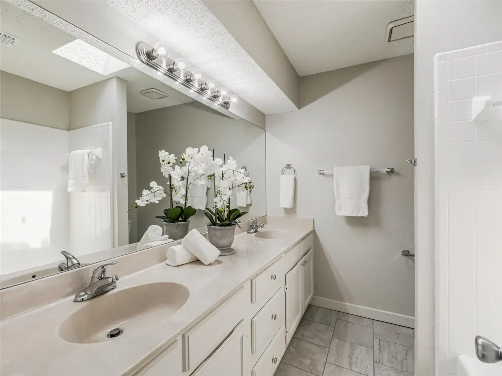 408 Anice Lane Euless, TX 76039