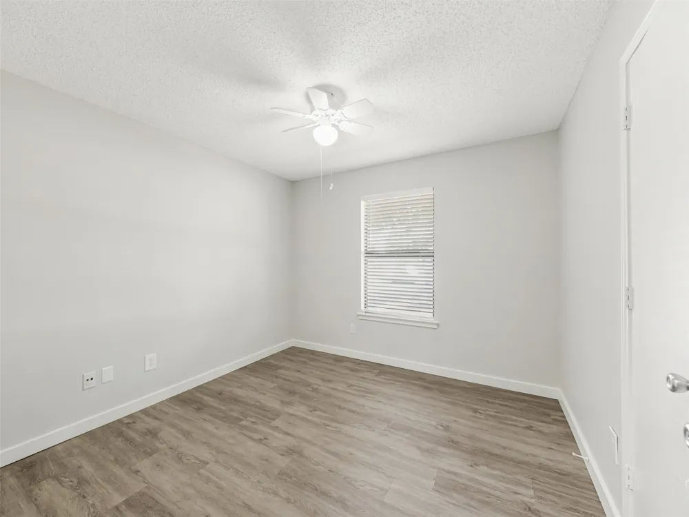 408 Anice Lane Euless, TX 76039