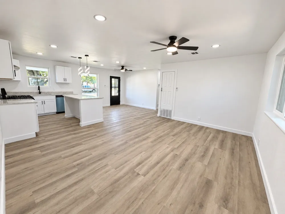 708 SW Southridge Drive Burleson, TX 76028