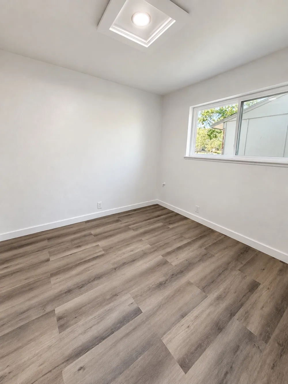 708 SW Southridge Drive Burleson, TX 76028