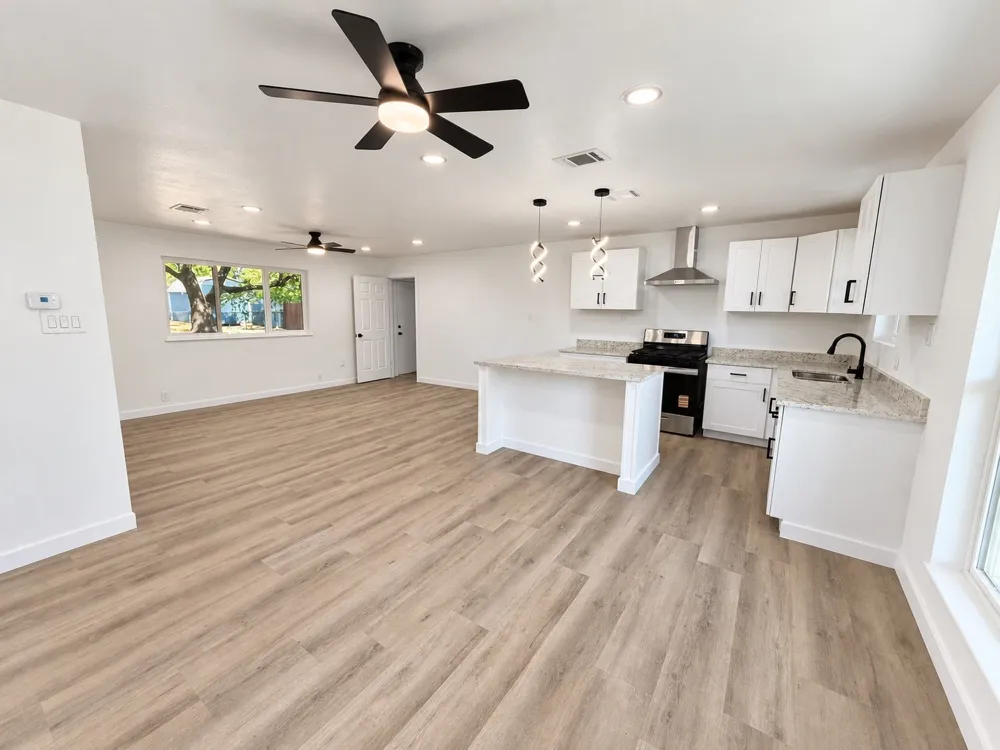 708 SW Southridge Drive Burleson, TX 76028