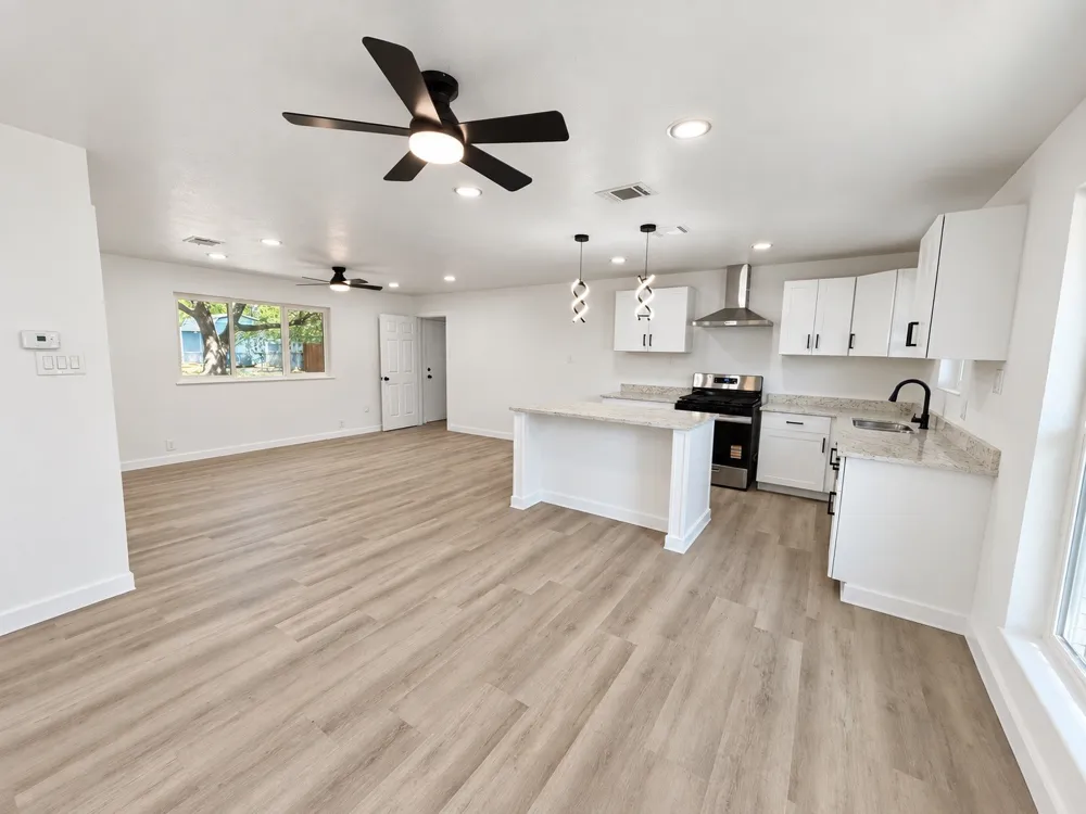 708 SW Southridge Drive Burleson, TX 76028