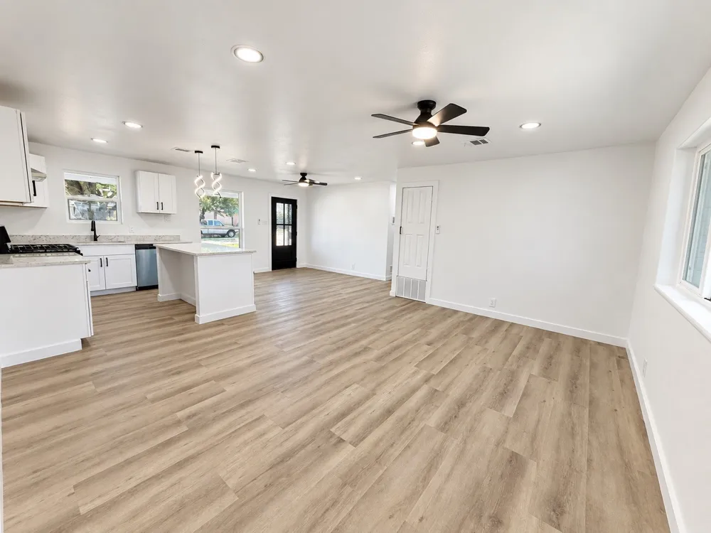708 SW Southridge Drive Burleson, TX 76028