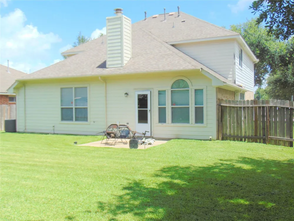 1319 Magnolia Dale Drive Fresno, TX 77545