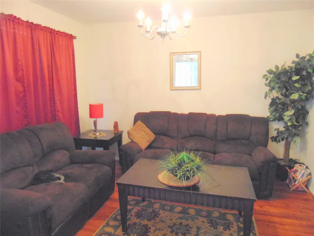 1319 Magnolia Dale Drive Fresno, TX 77545