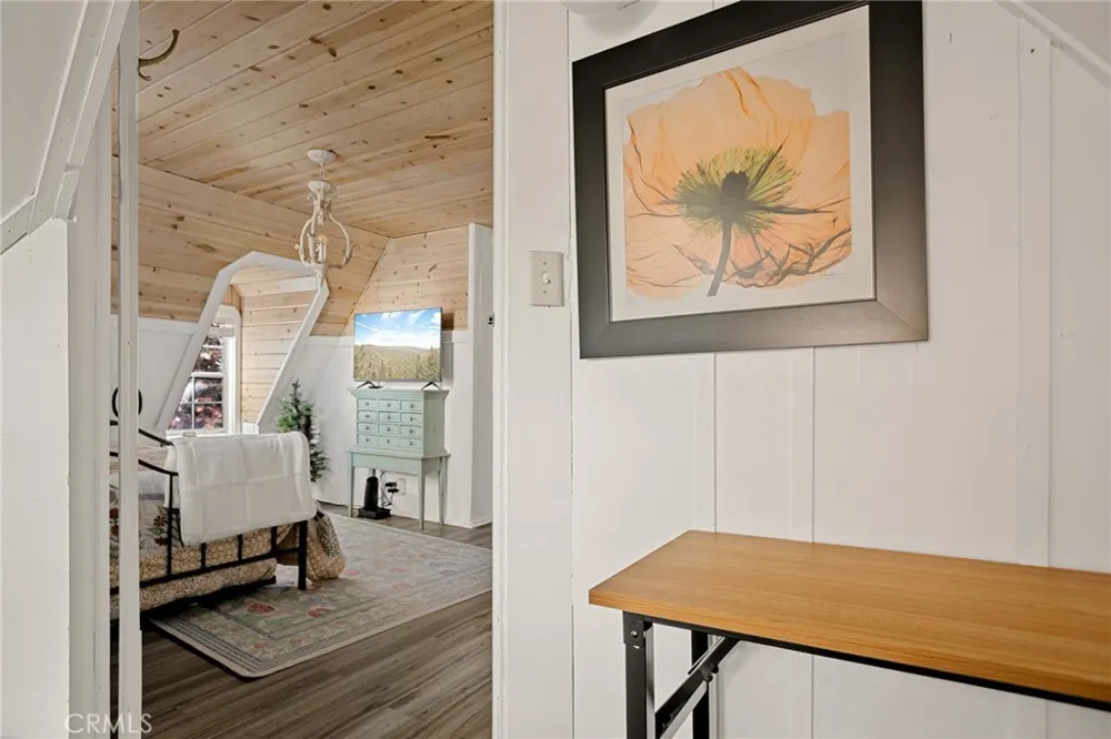 265 Flower Lake Arrowhead, CA 92352