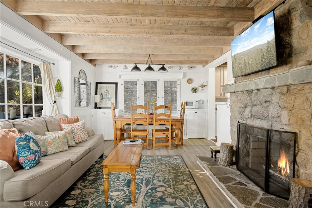 265 Flower Lake Arrowhead, CA 92352