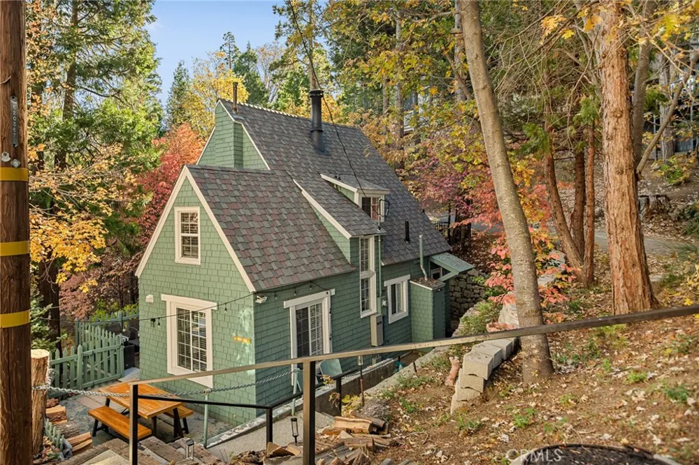 265 Flower Lake Arrowhead, CA 92352