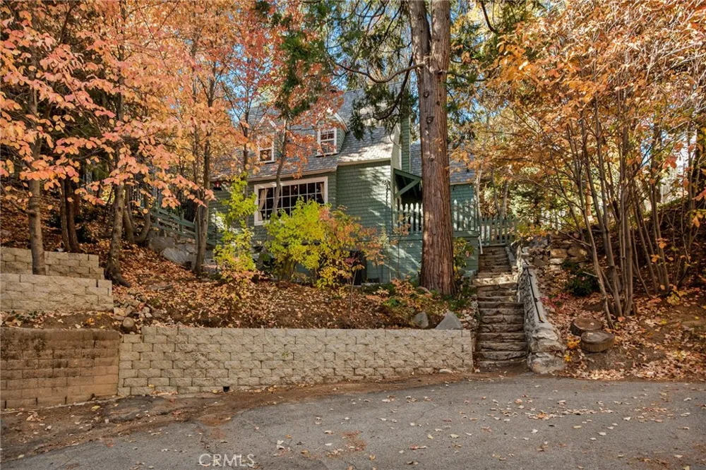 265 Flower Lake Arrowhead, CA 92352