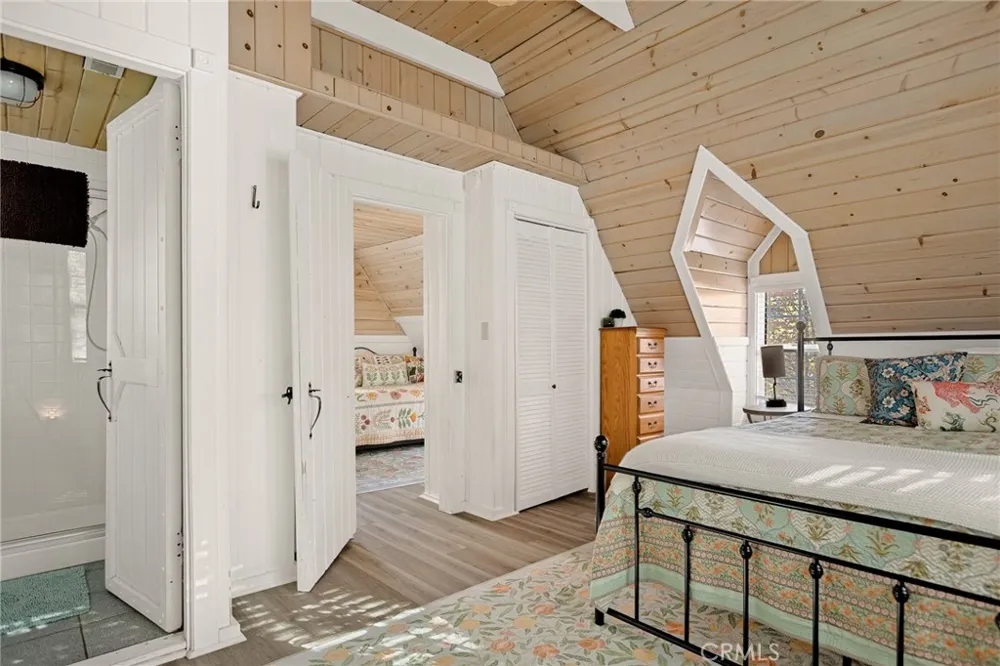 265 Flower Lake Arrowhead, CA 92352