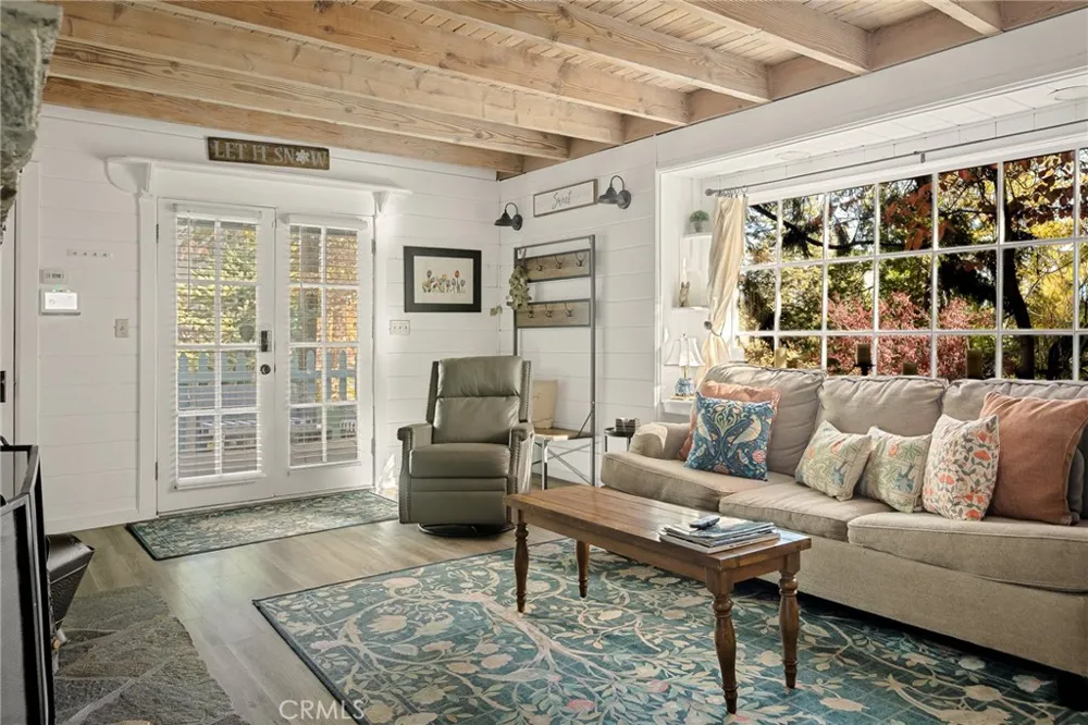 265 Flower Lake Arrowhead, CA 92352