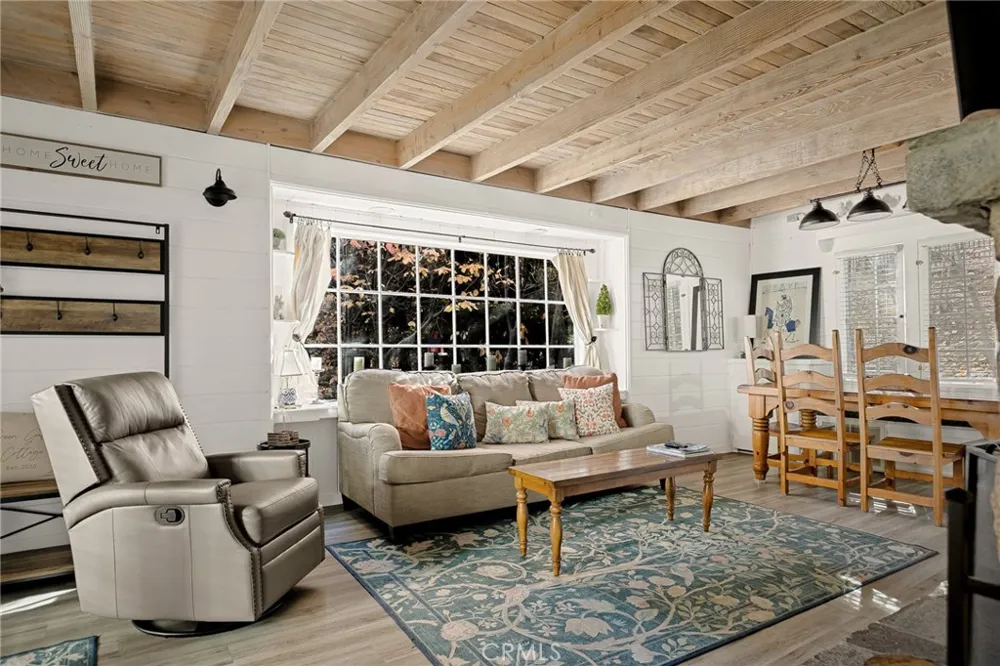 265 Flower Lake Arrowhead, CA 92352