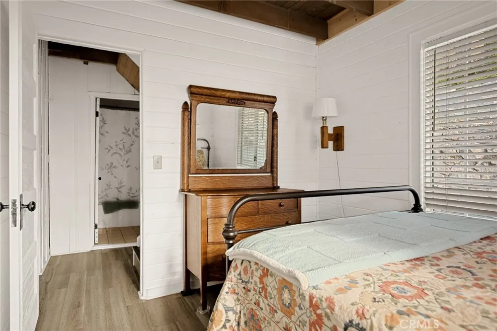 265 Flower Lake Arrowhead, CA 92352