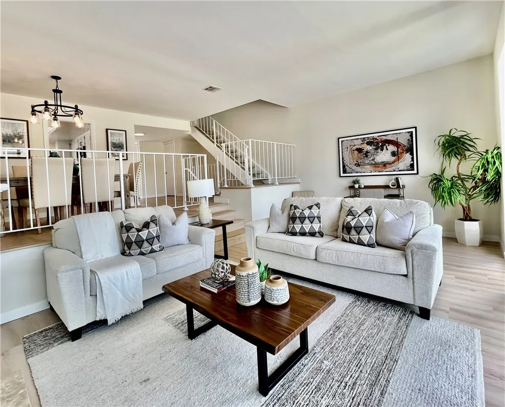 14 Robon Court Newport Beach, CA 92663